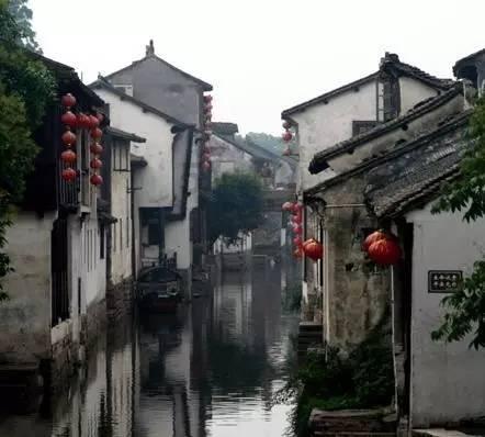 暗黑精灵幽影重重